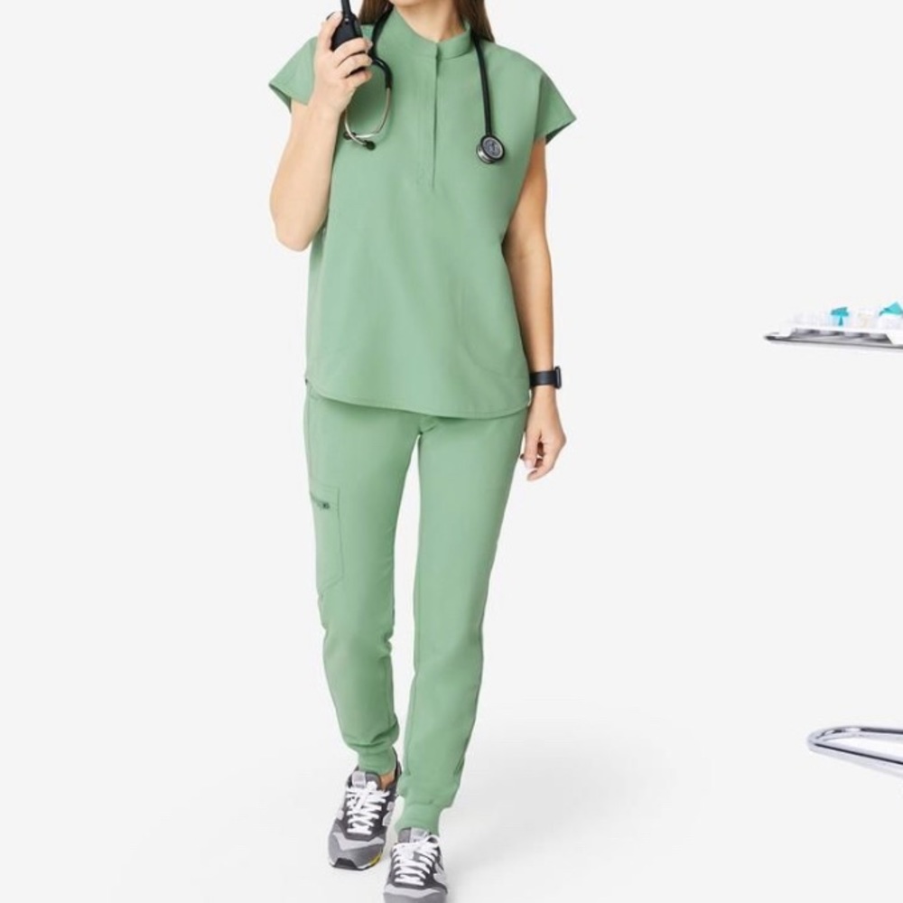 Figs Limited Edition Jade Scrub Set